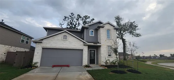 $2,550 | 201 Water Grass Trail, Clute, TX 77531