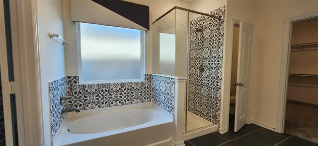 $2,500 | 201 Water Grass Trail, Clute, TX 77531