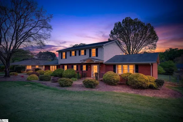 $349,900 | 330 Lowndes Drive, Spartanburg, SC 29307