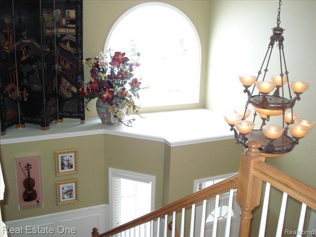 5210 Belmonte Drive, Unit 20 Rochester, MI 48306 - Photo 2 of 25 Two story foyer