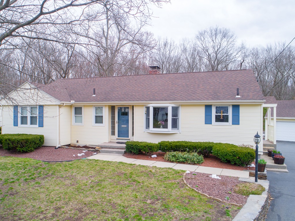 79 Robinson Road West Springfield, MA 01089 - Photo 1 of 26 Gallery Image 1