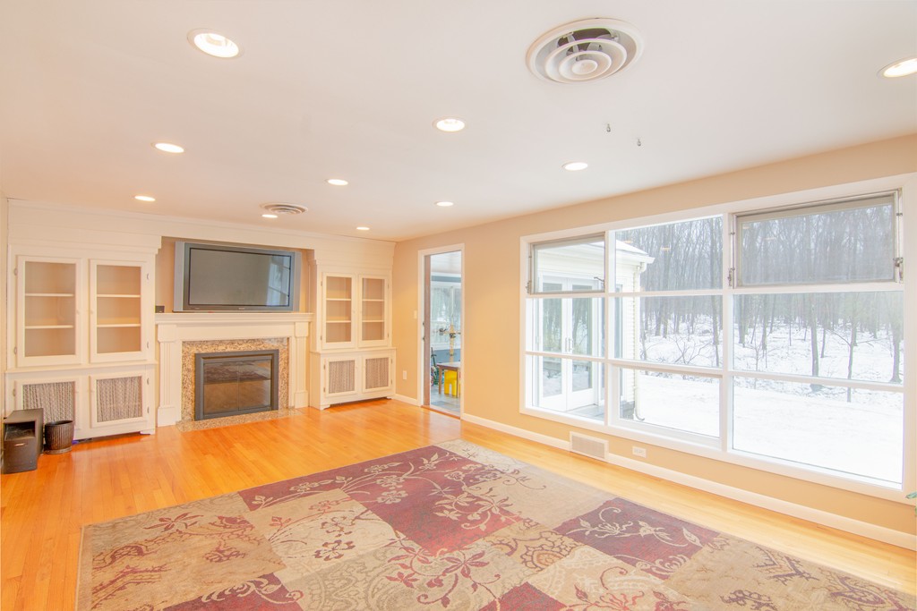 79 Robinson Road West Springfield, MA 01089 - Photo 13 of 26 Gallery Image 13