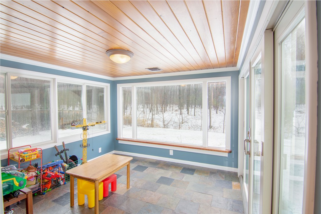 79 Robinson Road West Springfield, MA 01089 - Photo 14 of 26 Gallery Image 14