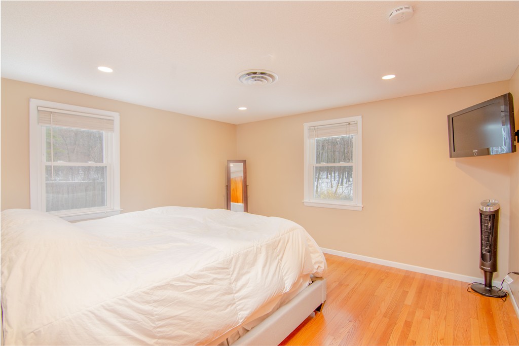 79 Robinson Road West Springfield, MA 01089 - Photo 17 of 26 Gallery Image 17