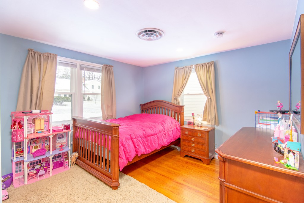 79 Robinson Road West Springfield, MA 01089 - Photo 19 of 26 Gallery Image 19