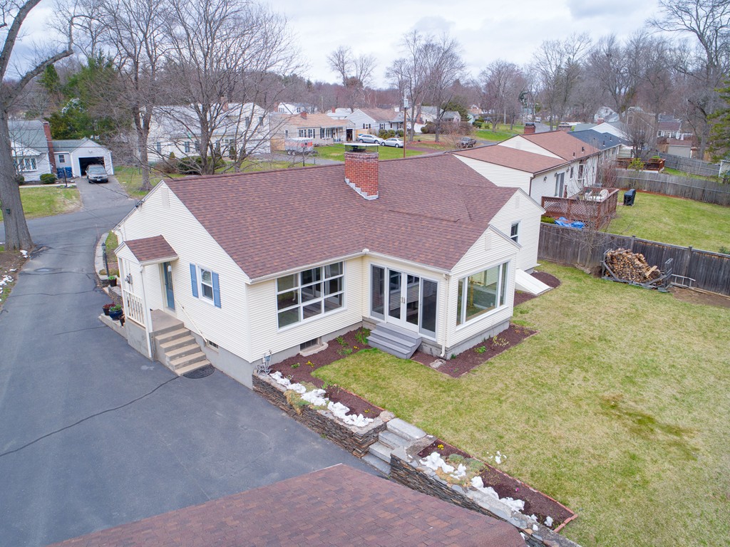 79 Robinson Road West Springfield, MA 01089 - Photo 3 of 26 Gallery Image 3