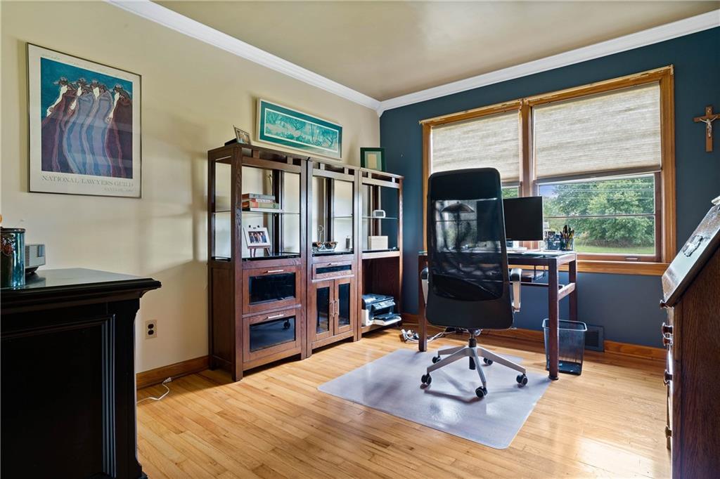 679 Mt Jackson Road New Castle, PA 16102 - Photo 10 of 14 a living room with furniture and a flat screen tv