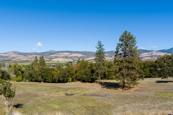 $225,000 | 0 South Pacific Highway, Talent, OR 97540