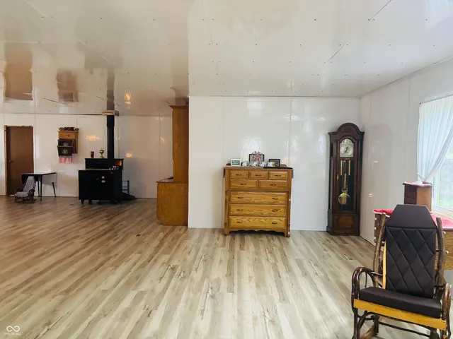 $350,000 | 4823 West County Road 200 South, Connersville, IN 47331