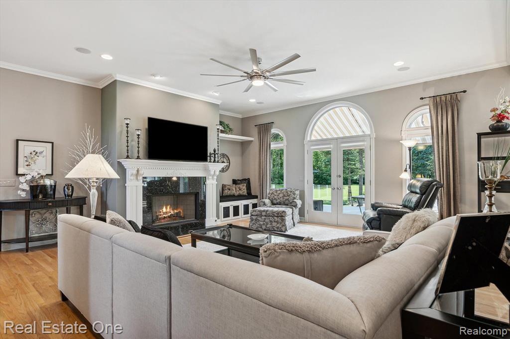 214 Gulley Road Howell, MI 48843 - Photo 8 of 69