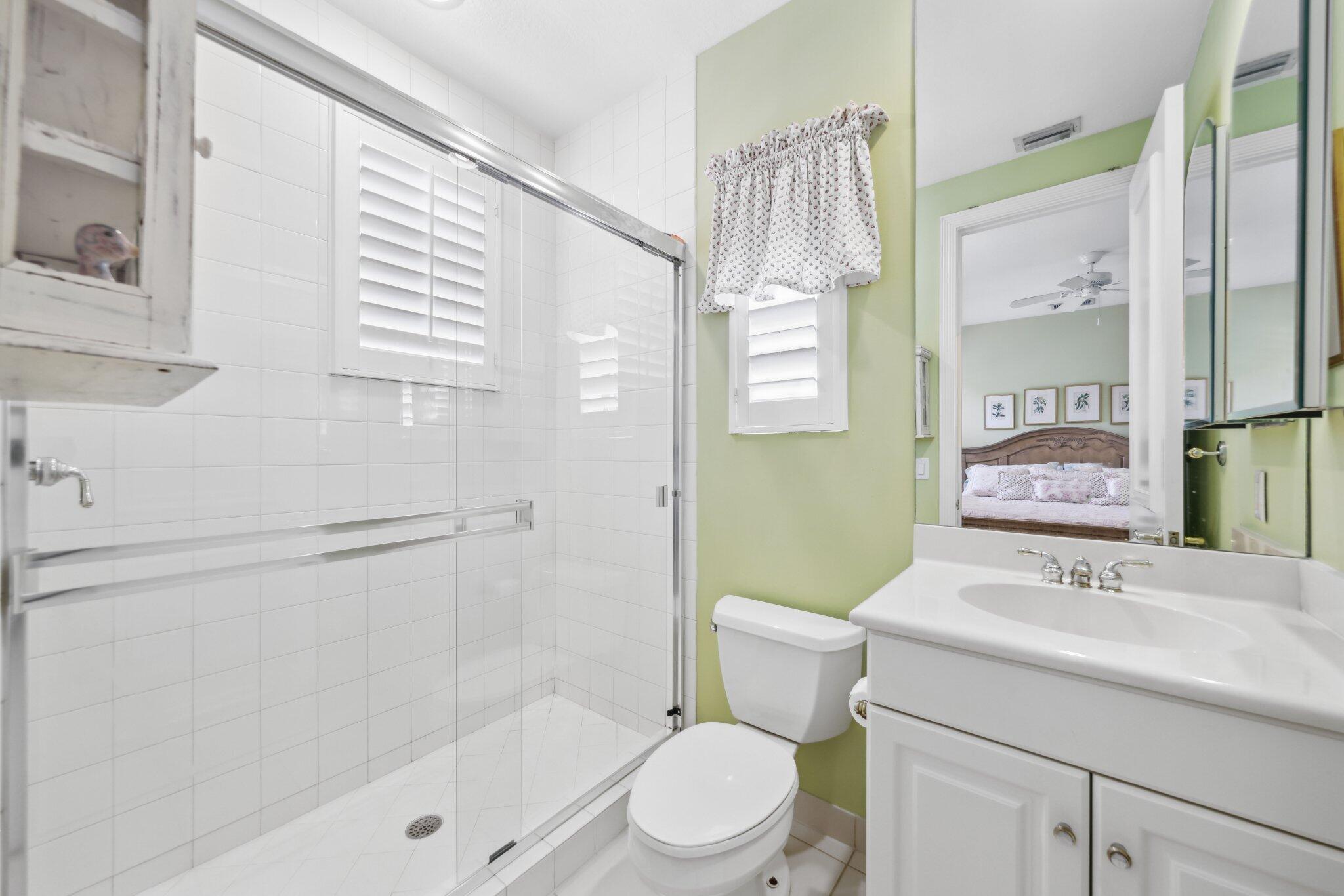 1018 Grand Court Highland Beach, FL 33487 - Photo 49 of 70 1018 Grand Court - 44.jpg-SMALL