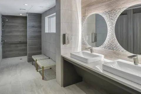 $3,250,000 | 1018 Grand Court, Highland Beach, FL 33487