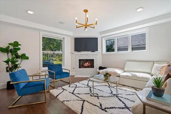 $1,050,000 | 1504 Ashland Avenue, Evanston, IL 60201