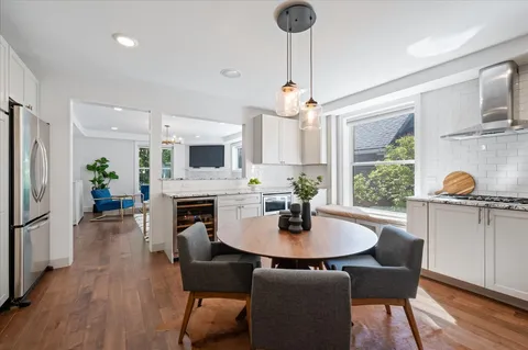 $1,050,000 | 1504 Ashland Avenue, Evanston, IL 60201