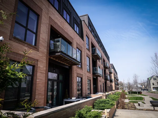$659,000 | 855 North East Street, Unit 203B, Indianapolis, IN 46202