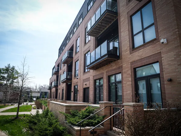 $659,000 | 855 North East Street, Unit 203B, Indianapolis, IN 46202