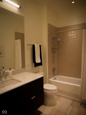 $659,000 | 855 North East Street, Unit 203B, Indianapolis, IN 46202