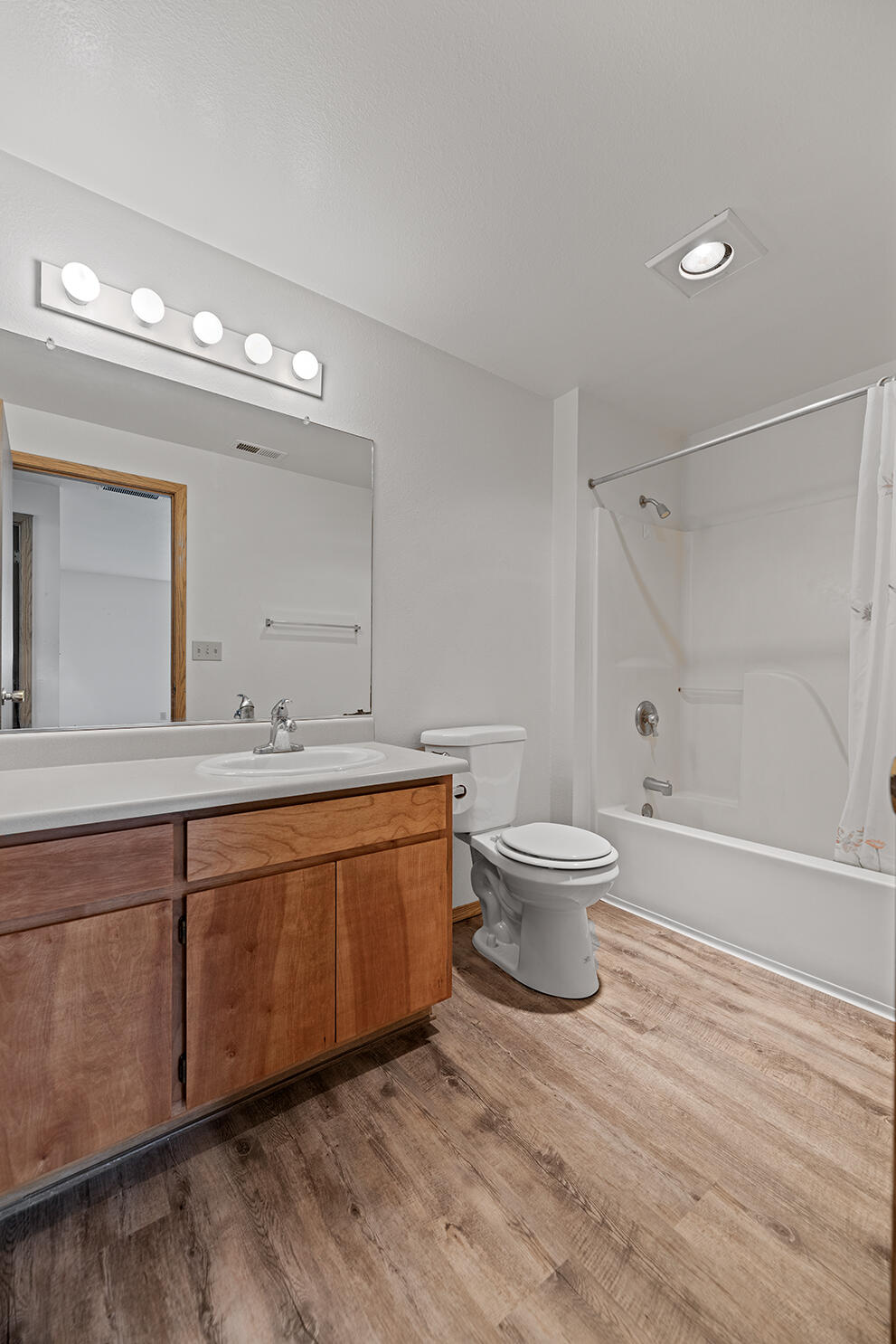 331 North 8th Street Central Point, OR 97502 - Photo 12 of 27 13