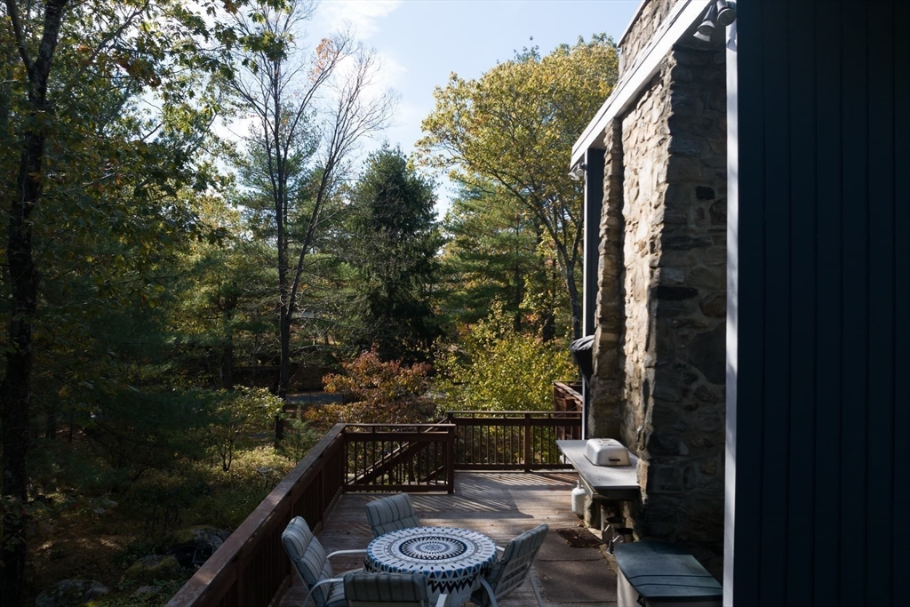 100 Bradford Road Weston, MA 02493 - Photo 6 of 42