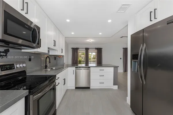 $3,450 | 6653 Southwest 140th Avenue, Unit 6653, Miami, FL 33183
