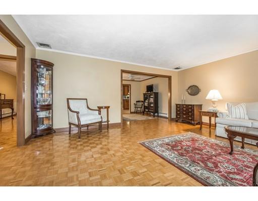 171 Old Farm Road Milton, MA 02186 - Photo 7 of 31 Gallery Image 7