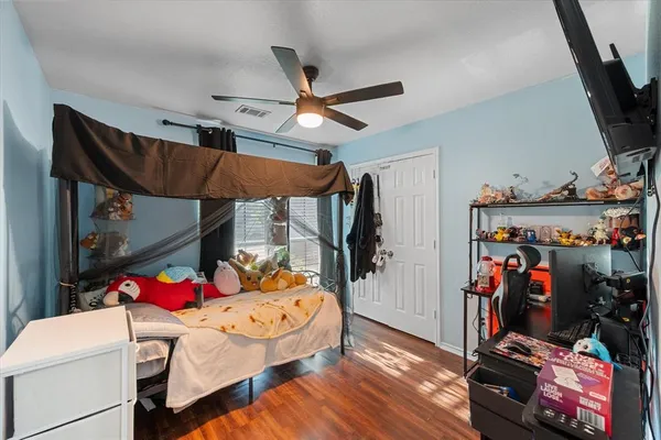 $299,999 | 713 Green Acres Lane, Midlothian, TX 76065