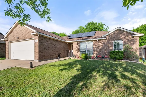 $299,999 | 713 Green Acres Lane, Midlothian, TX 76065