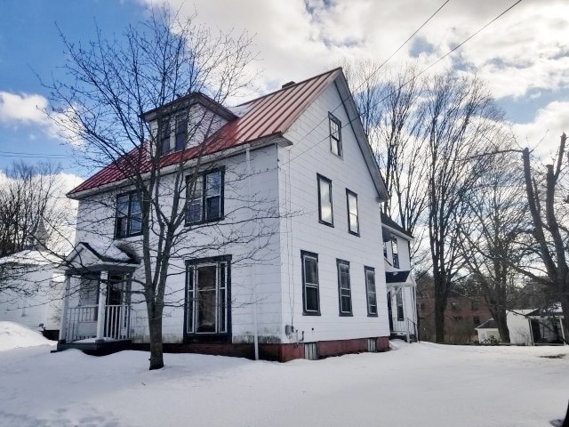 6 Henry Street Rockingham, VT 05101 - Photo 3 of 21