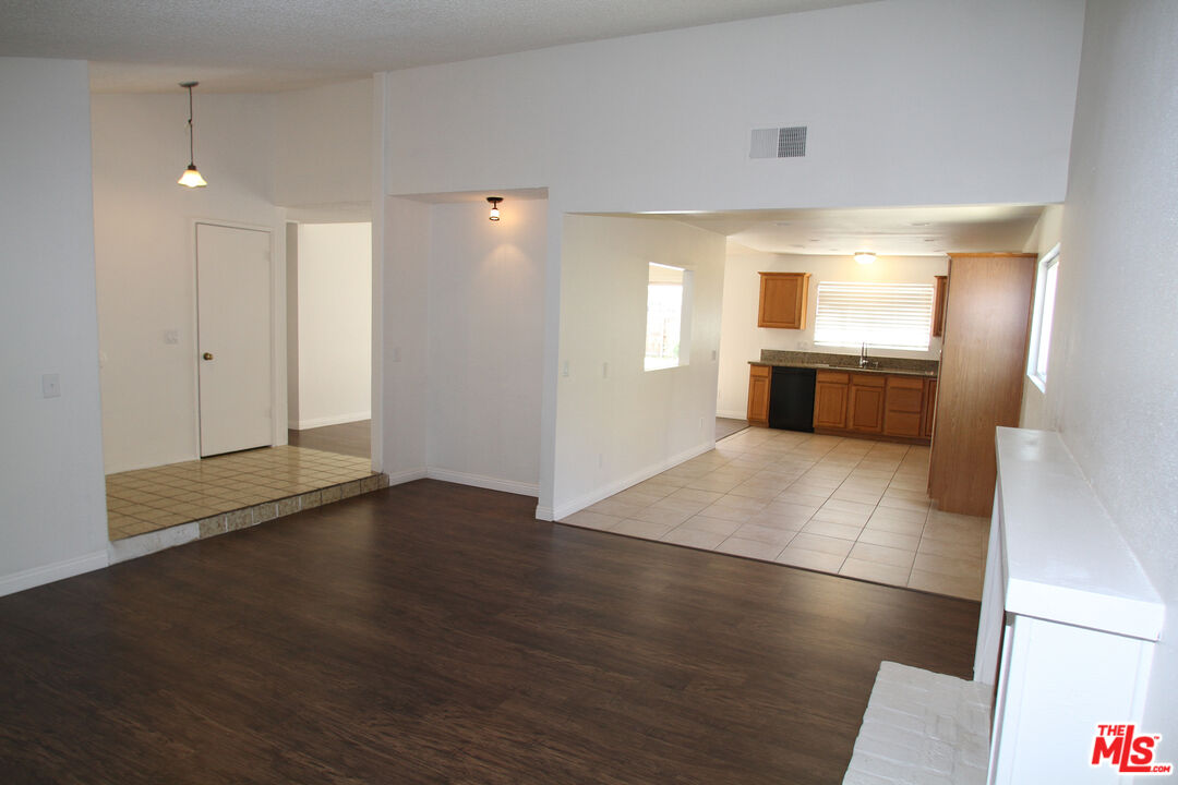 1318 River Road Corona, CA 92878 - Photo 8 of 47 Gallery Image 8