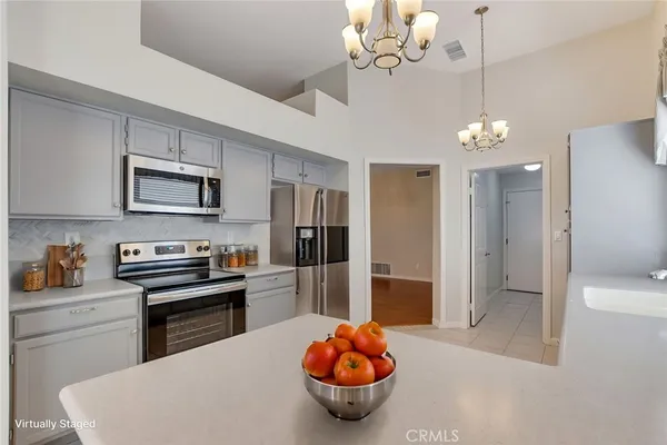 $389,900 | 2800 Banyan Tree Lane, Hemet, CA 92545