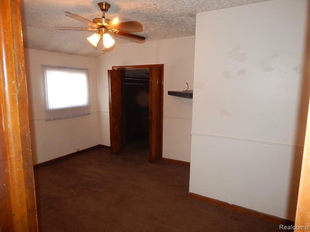 1824 Riverside Drive Port Huron, MI 48060 - Photo 5 of 11 DSCN0235.jpg