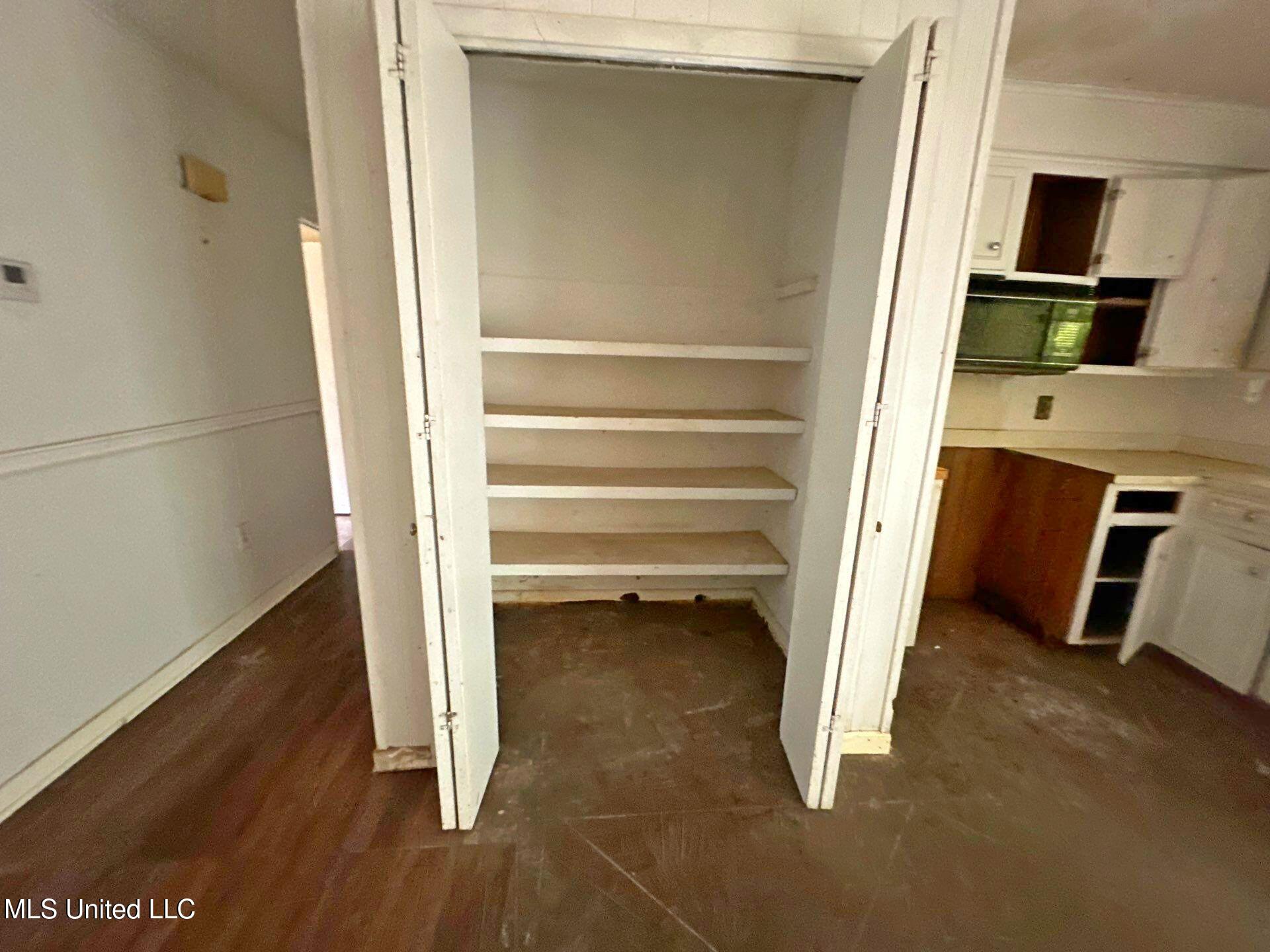 611 Chelsea Drive Jackson, MS 39212 - Photo 5 of 20 22-Aug 05 2025 02_51pm-VBhz