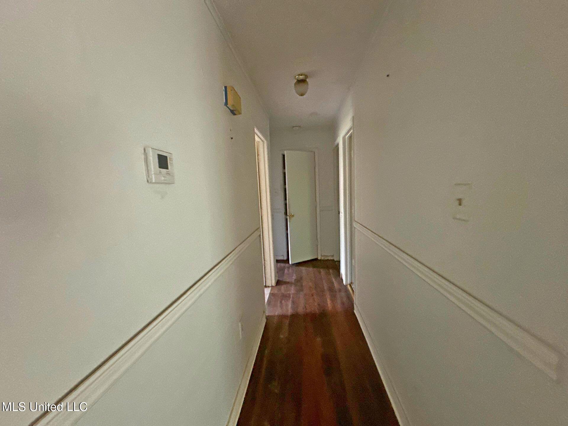 611 Chelsea Drive Jackson, MS 39212 - Photo 6 of 20 24-Aug 05 2025 02_51pm-HNks