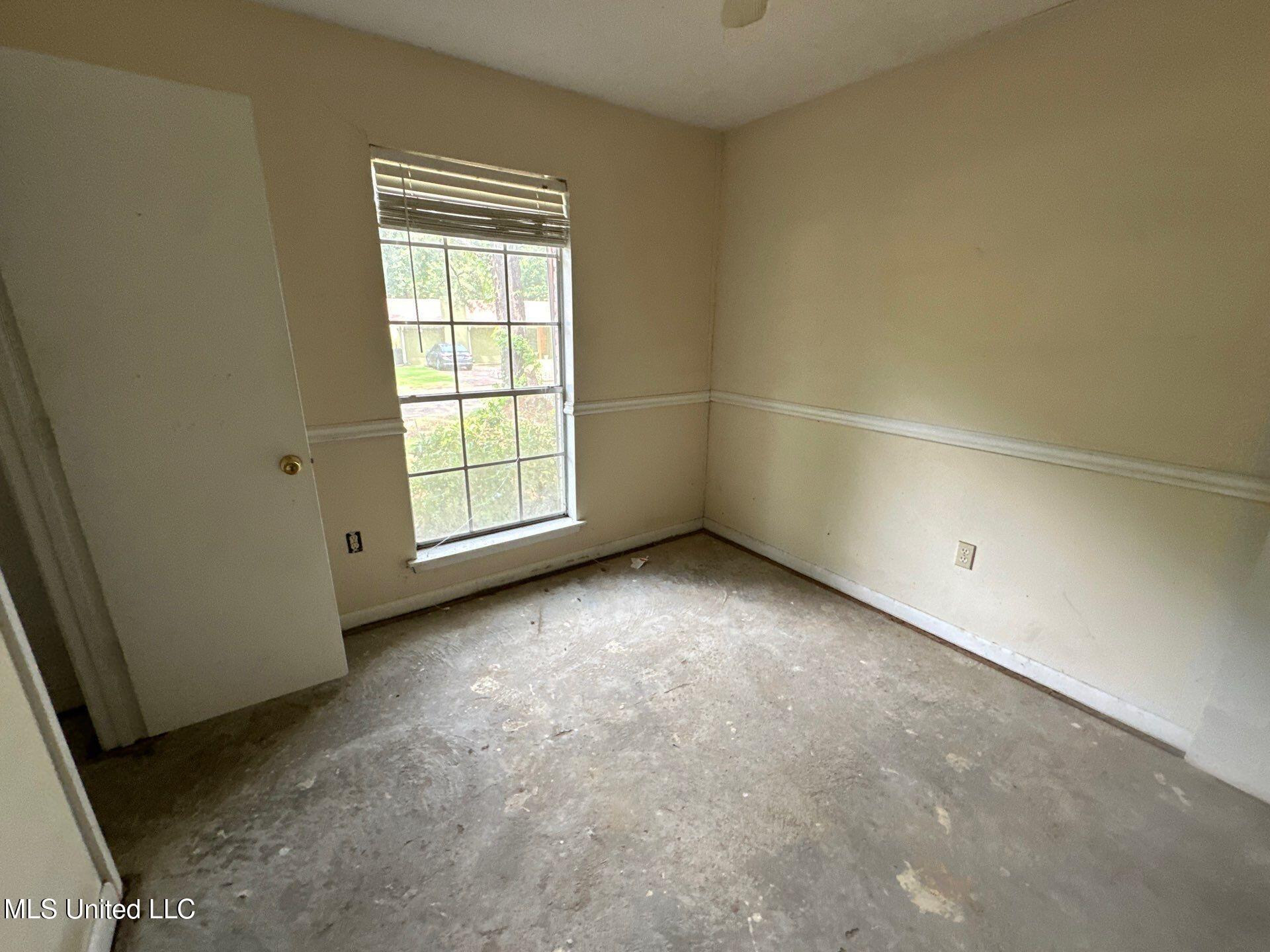 611 Chelsea Drive Jackson, MS 39212 - Photo 8 of 20 29-Aug 05 2025 02_51pm-2zLR