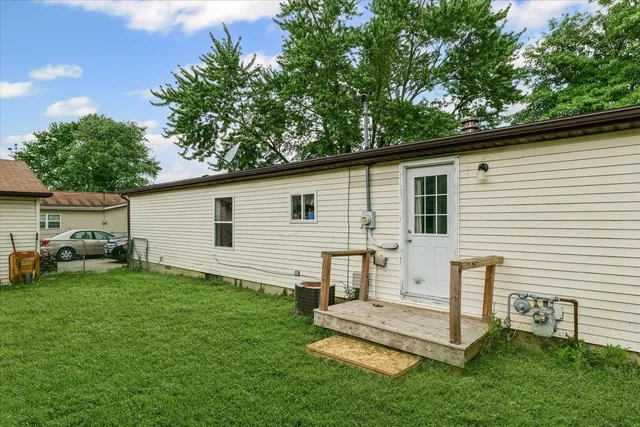 $105,000 | 705 West Park Street, Thomasboro, IL 61878