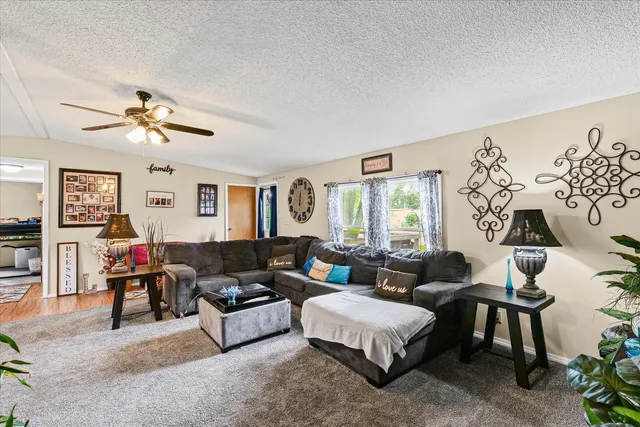 $105,000 | 705 West Park Street, Thomasboro, IL 61878