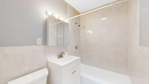 $2,195 | 525 Highland Avenue, Unit 44, Malden, MA 02148