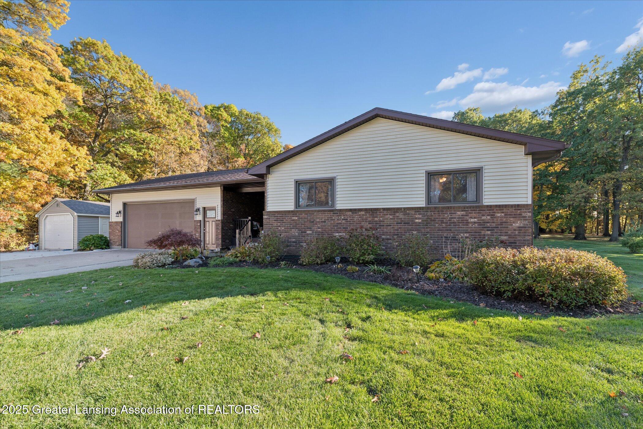 3006 East Stoll Road Lansing, MI 48906 - Photo 5 of 49 05-3006-E-Stoll-Rd-Lansing-WindowStill-P