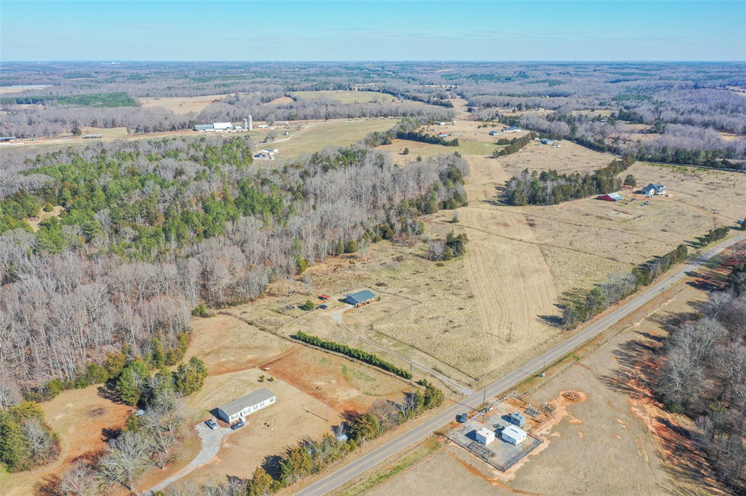 5841 Highway 187 Starr, SC 29684 - Photo 2 of 48 Gallery Image 2