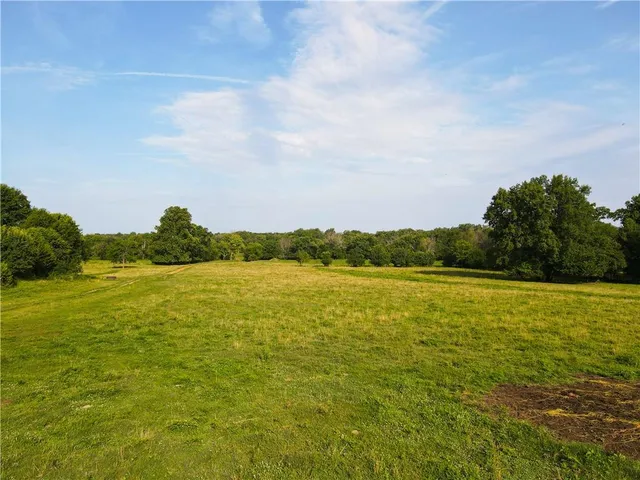 $1,100,000 | 610 South Hwy EE, El Dorado Springs, MO 64744