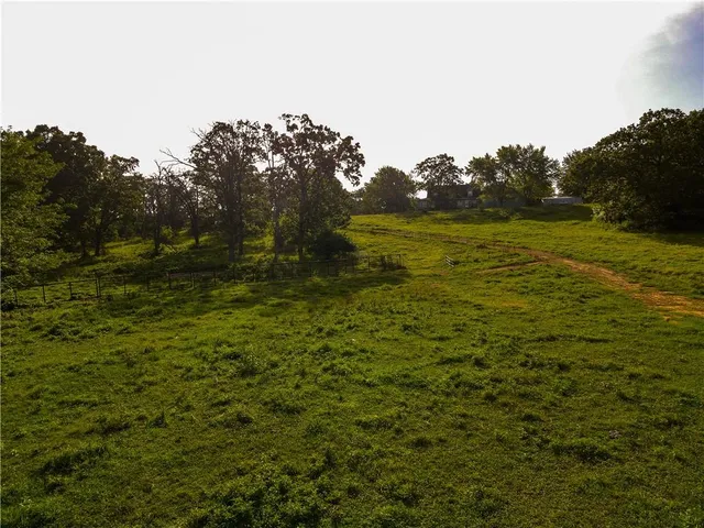 $1,100,000 | 610 South Hwy EE, El Dorado Springs, MO 64744