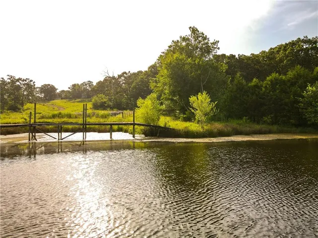 $1,100,000 | 610 South Hwy EE, El Dorado Springs, MO 64744