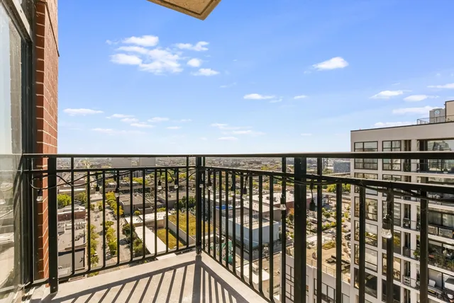 $298,000 | 1529 South State Street, Unit 21H, Chicago, IL 60605