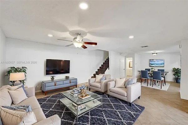 $2,700 | 9340 Southwest 61st Way, Unit B, Boca Raton, FL 33428