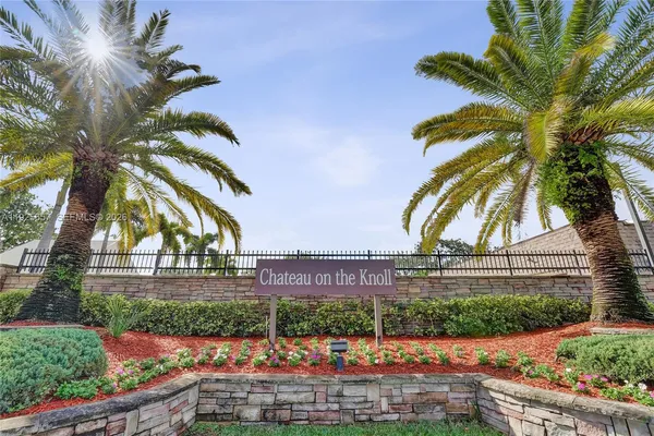 $2,700 | 9340 Southwest 61st Way, Unit B, Boca Raton, FL 33428
