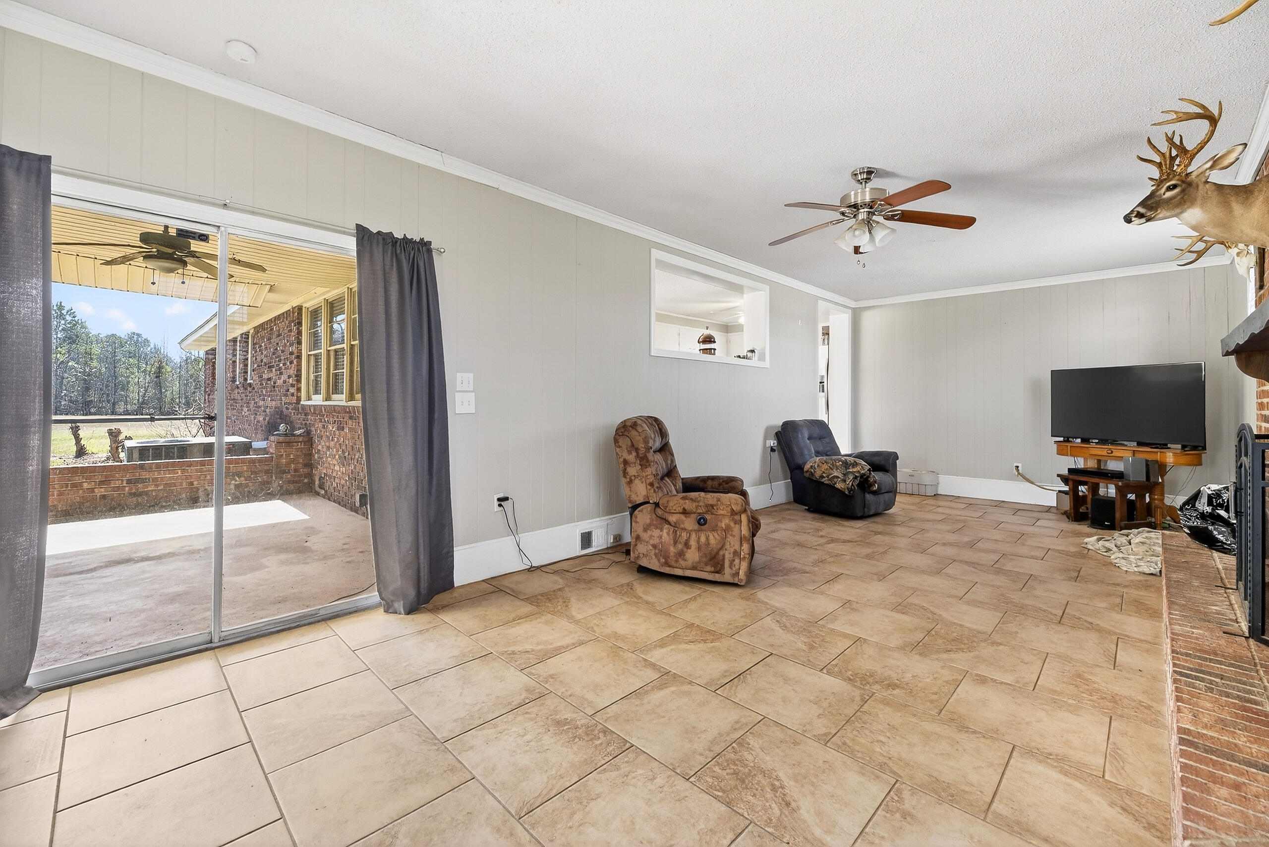 4871 Slab Landing Road Cope, SC 29038 - Photo 7 of 38 Living Room