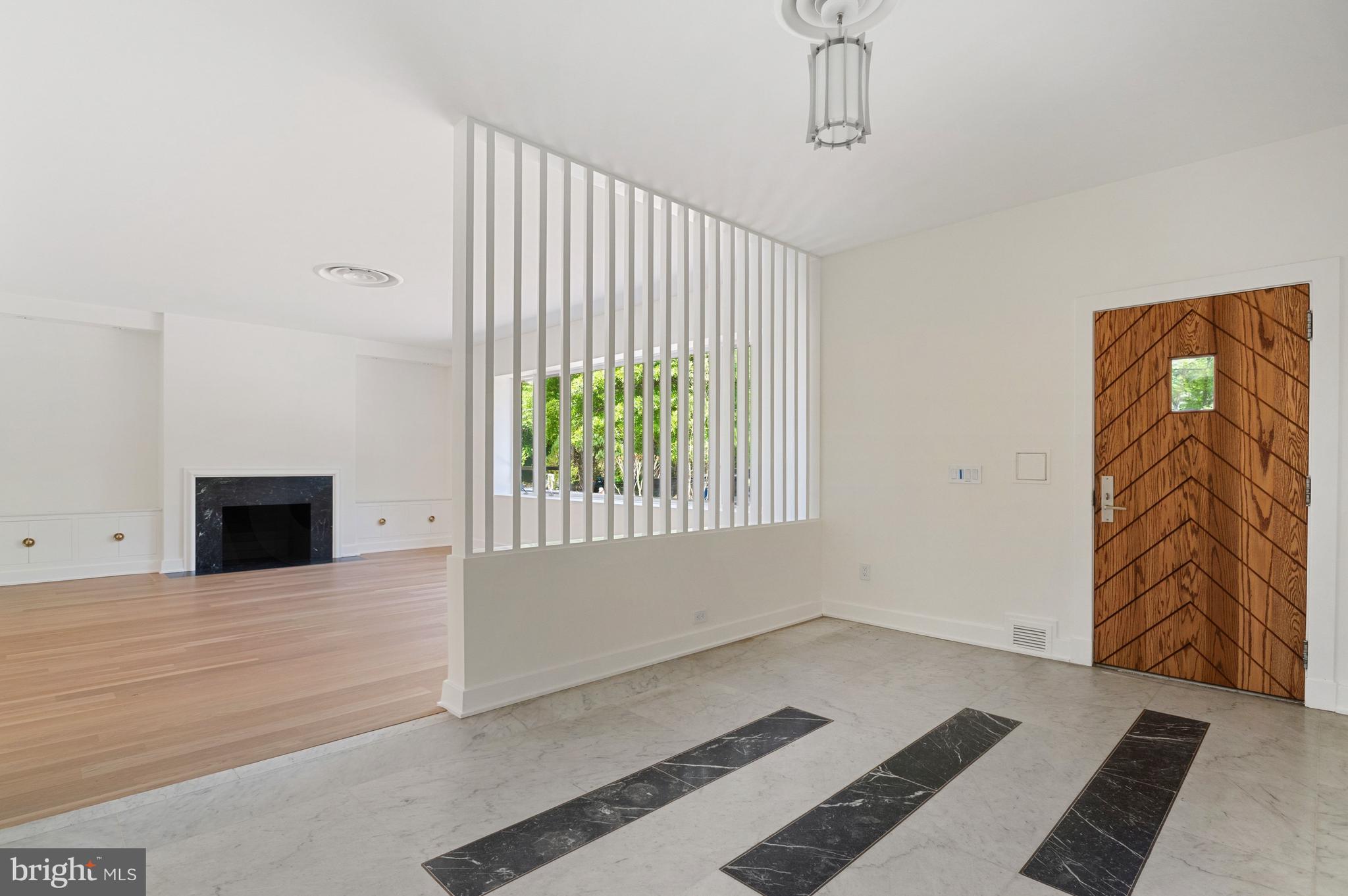 2920 Albemarle Street Northwest Washington, DC 20008 - Photo 4 of 49 Foyer