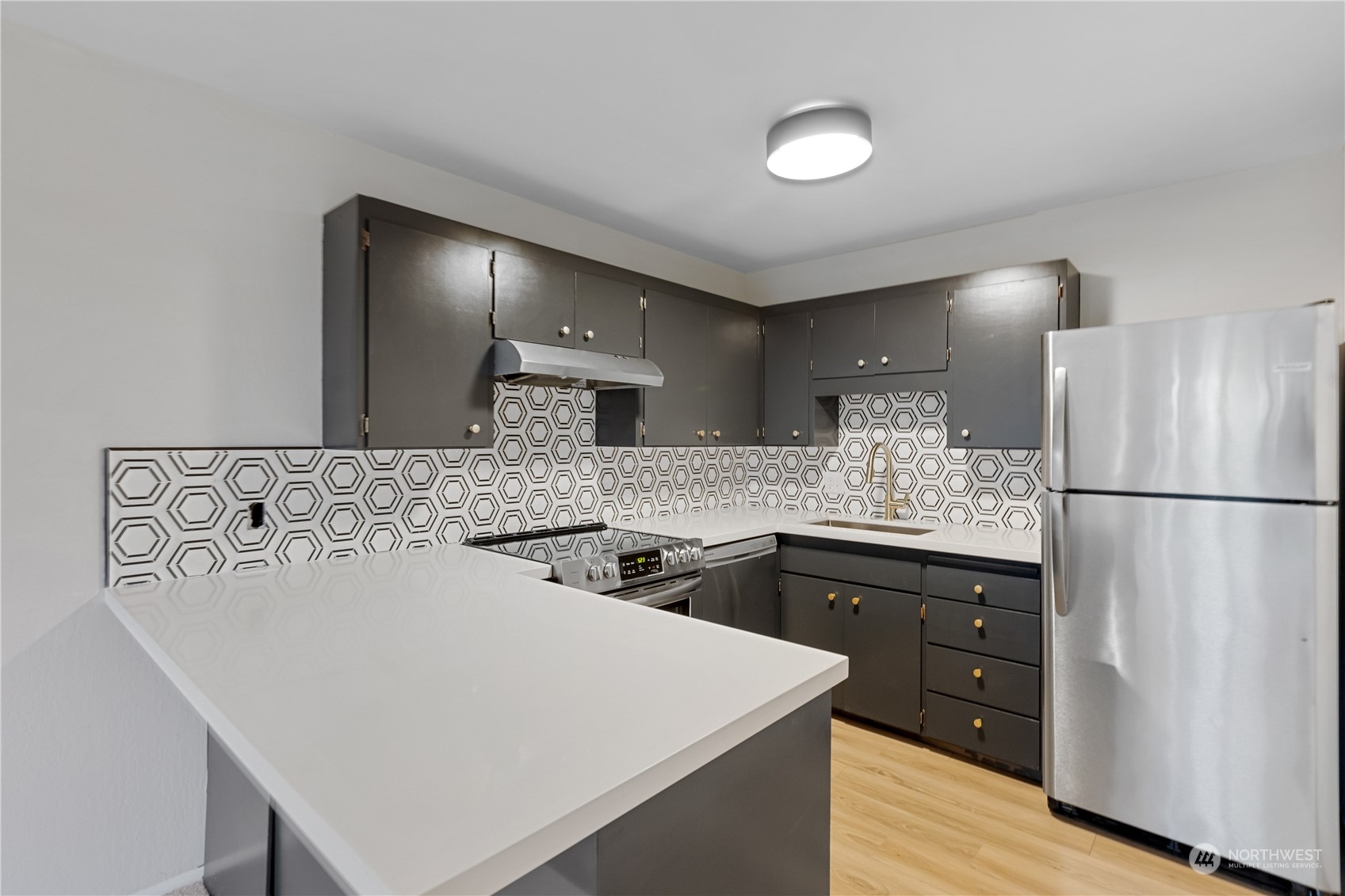 1425 South Puget Drive, Unit 301 Renton, WA 98055 - Photo 1 of 21 Gallery Image 1