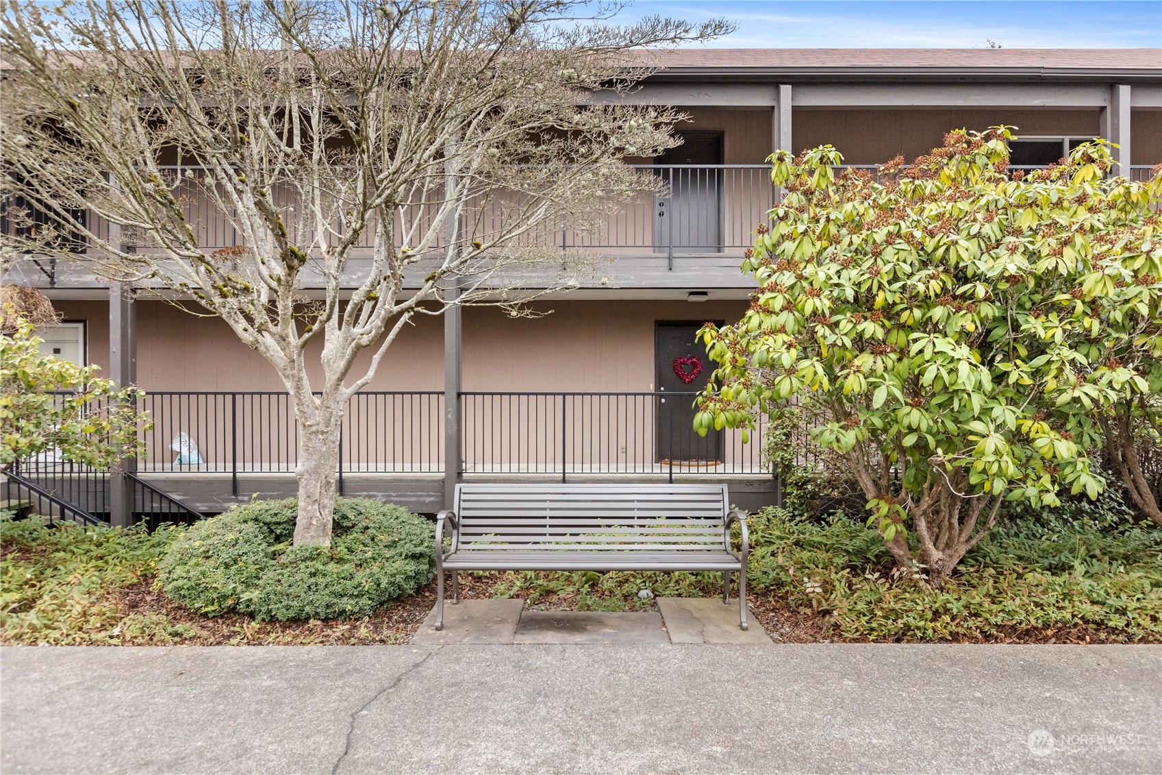 1425 South Puget Drive, Unit 301 Renton, WA 98055 - Photo 3 of 21 Gallery Image 3