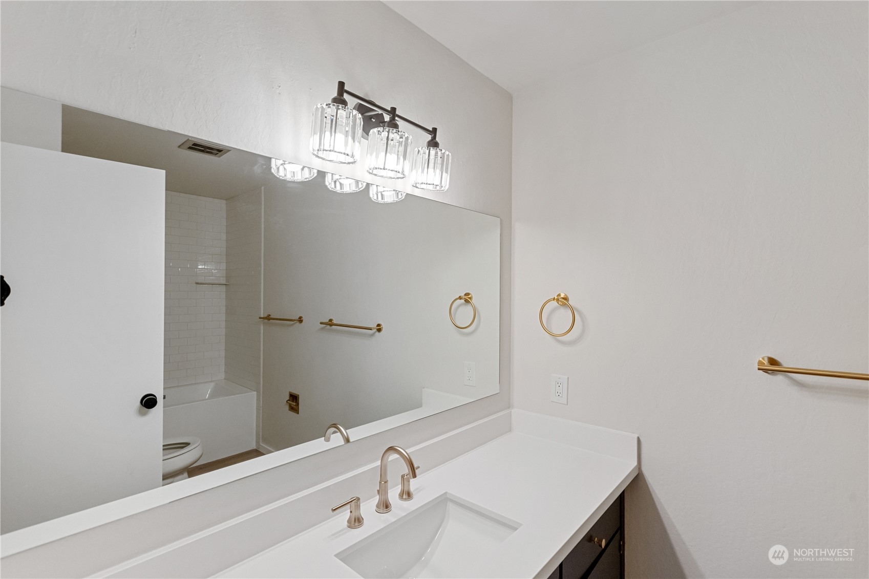1425 South Puget Drive, Unit 301 Renton, WA 98055 - Photo 10 of 21 Gallery Image 10